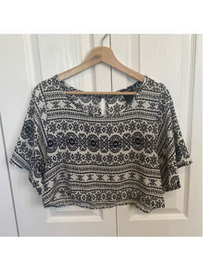 Stoosh Crop Top White Black Small USA Aztec Boho Chic Flowy Minimalist Festival